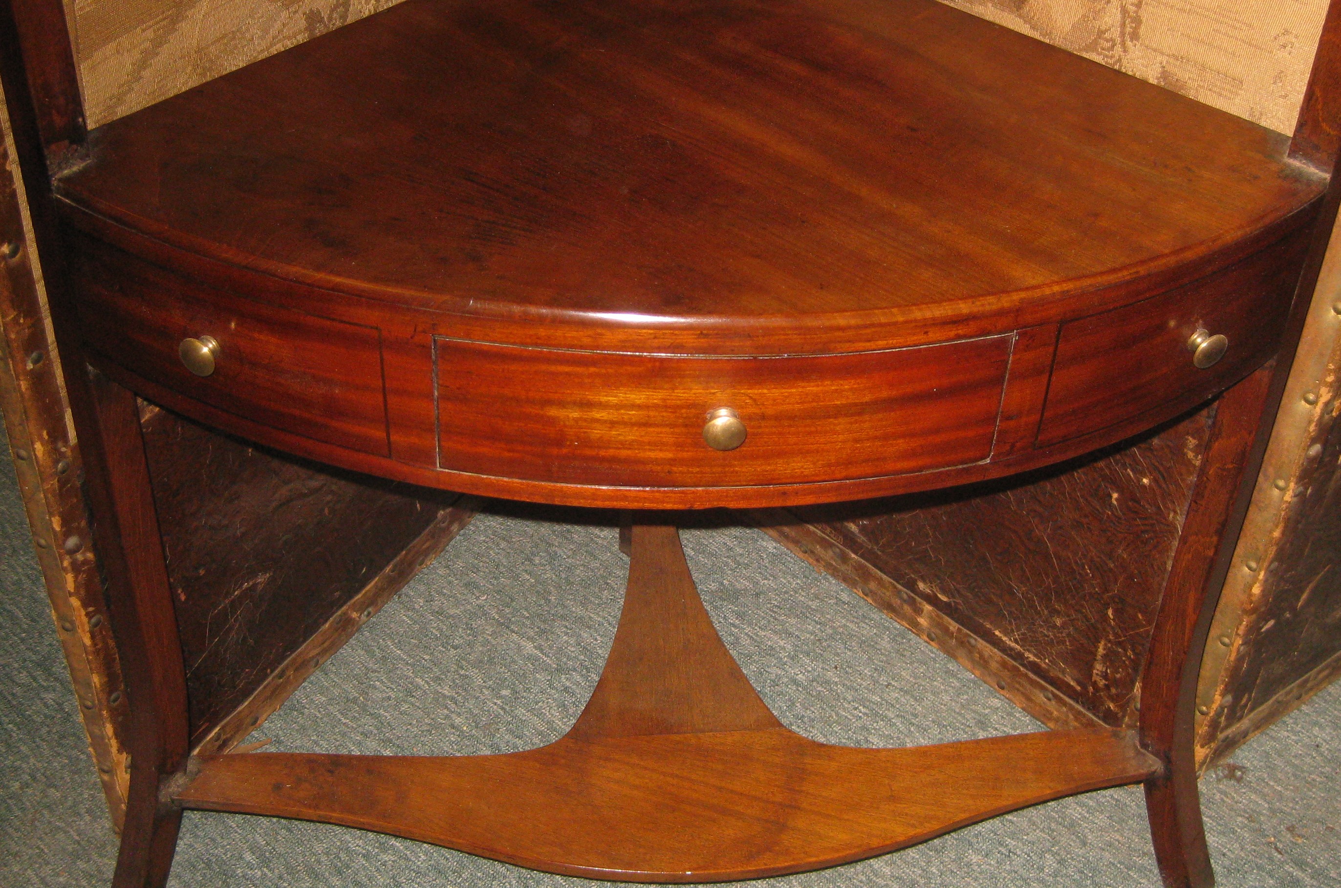 Early Victorian mahogany corner table. Dorking Desks