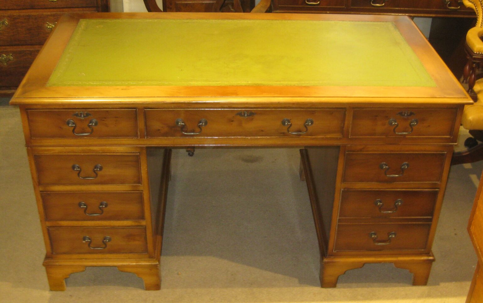 Antique Desks, Antique Desk Chairs, Antique Writing Tables & Bureaux