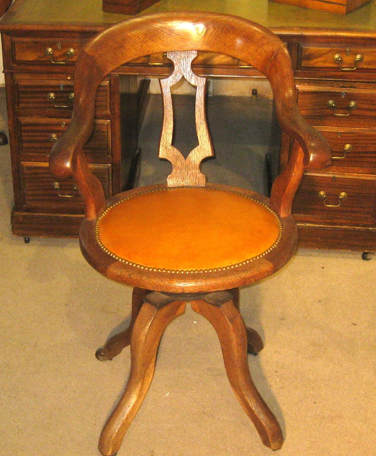 victorian-oak-revolving-desk-chair-dorking-desks