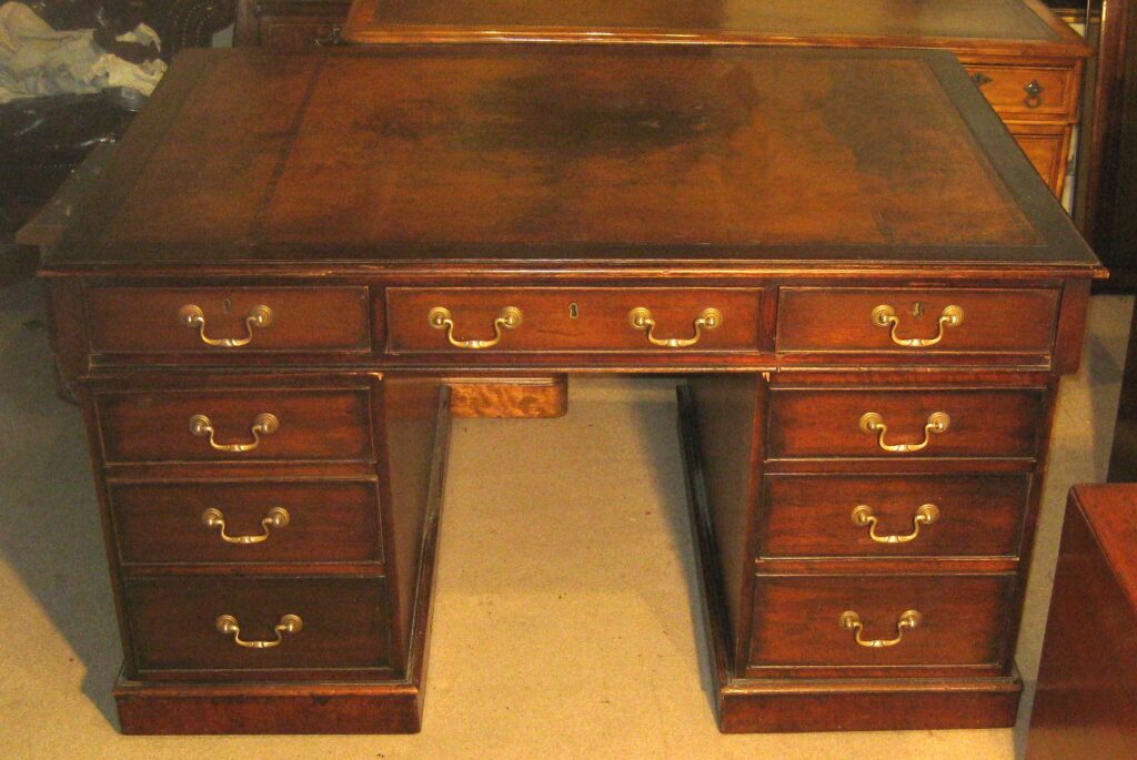 Victorian mahogany pedestal partners desk. | Dorking Desks