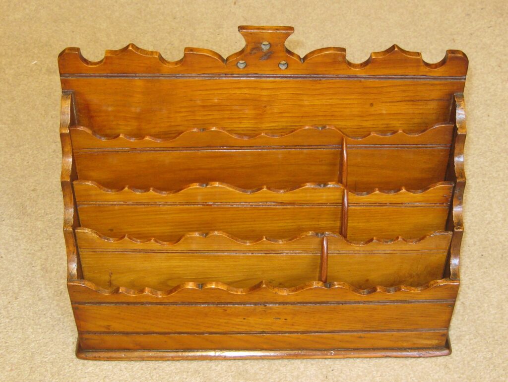 A very decorative and good sized oak letter rack. | Dorking Desks